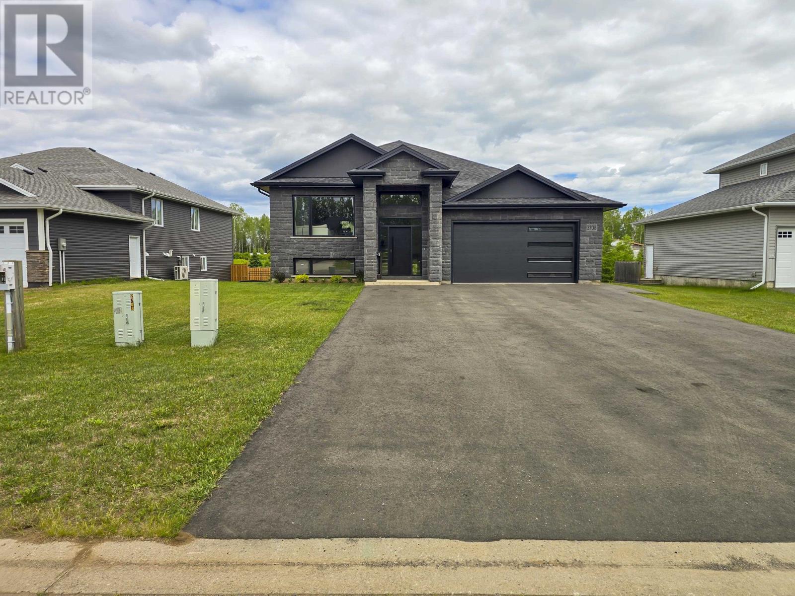 2708 King George's Park Dr., Thunder Bay, Ontario  P7K 0V4 - Photo 1 - TB2601689