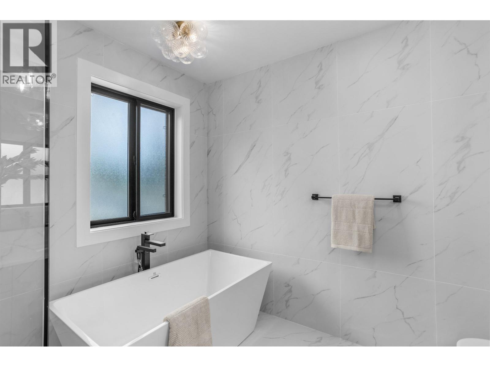 13605 231 Street, Maple Ridge, British Columbia  V2X 0S2 - Photo 27 - R3133297