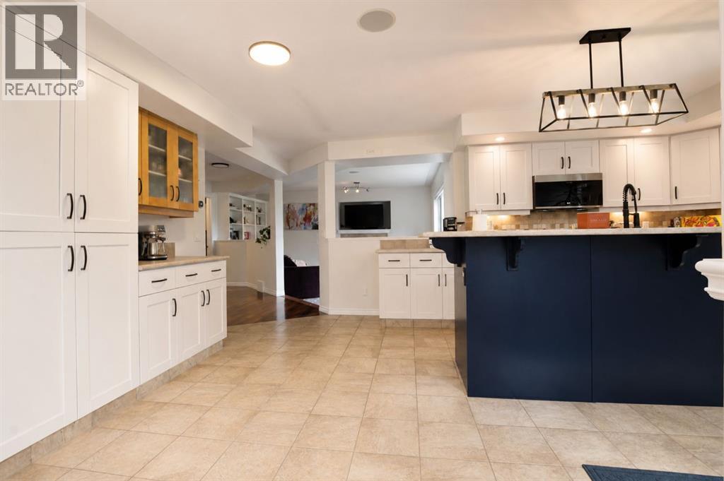 12701 Lakeshore Drive, Grande Prairie, Alberta  T8X 8C7 - Photo 10 - A2330743