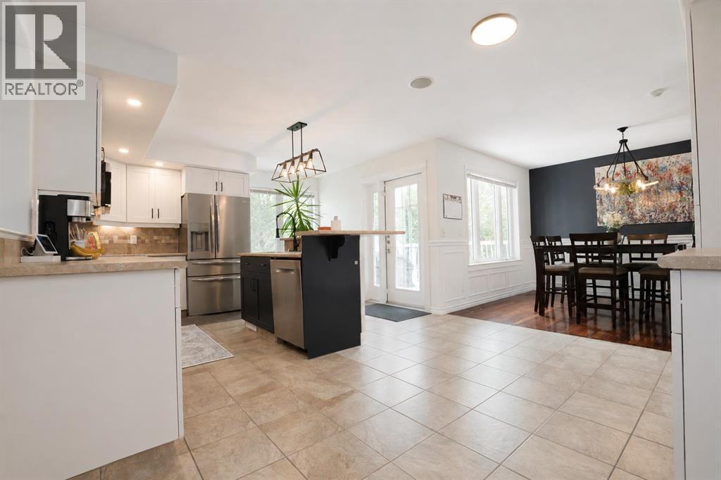 12701 Lakeshore Drive, Grande Prairie, Alberta  T8X 8C7 - Photo 8 - A2330743