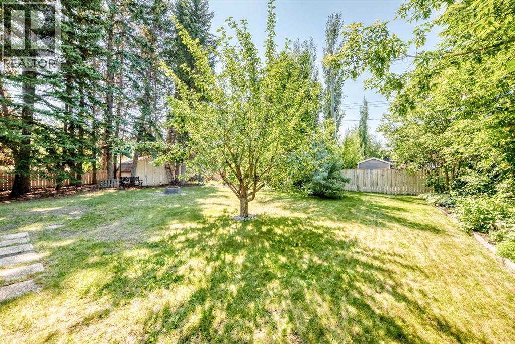 94 Hathaway Lane, Lacombe, Alberta  T4L 1T4 - Photo 38 - A2333370