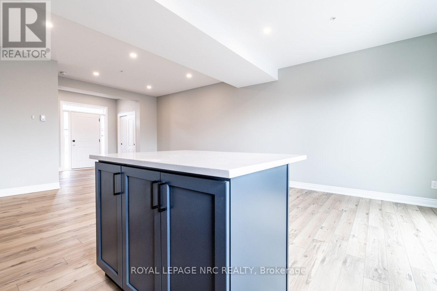 21 - 121a Moffatt Street, St. Catharines, Ontario  L2P 0G4 - Photo 11 - X13634012