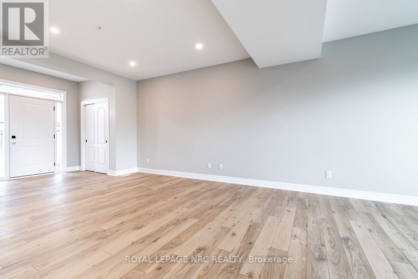 21 - 121a Moffatt Street, St. Catharines, Ontario  L2P 0G4 - Photo 14 - X13634012