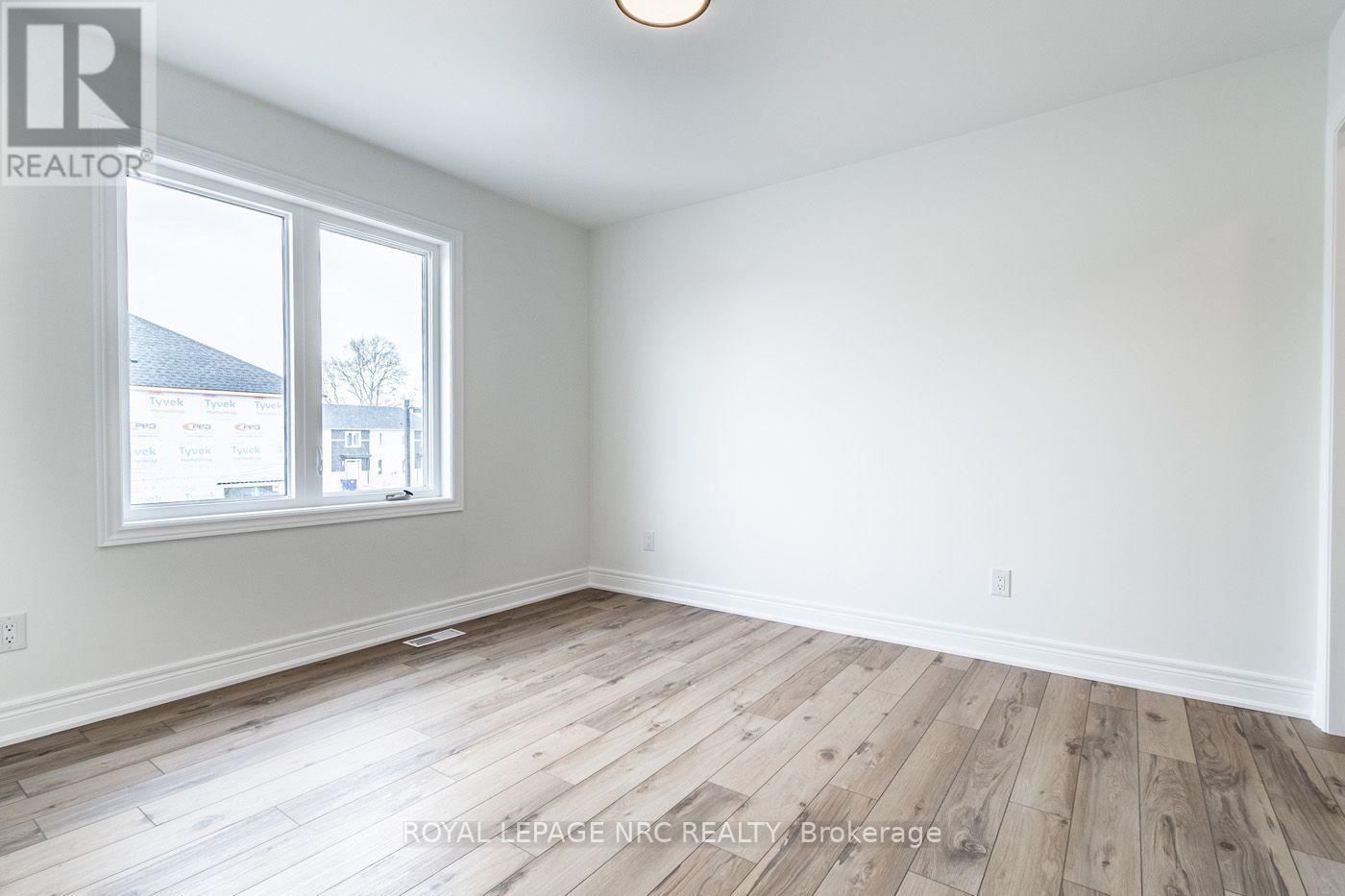 21 - 121a Moffatt Street, St. Catharines, Ontario  L2P 0G4 - Photo 23 - X13634012