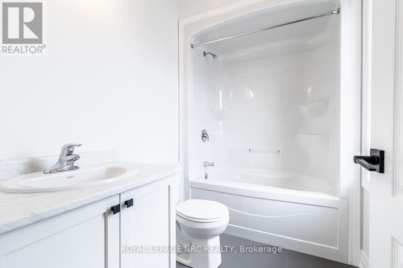 21 - 121a Moffatt Street, St. Catharines, Ontario  L2P 0G4 - Photo 25 - X13634012