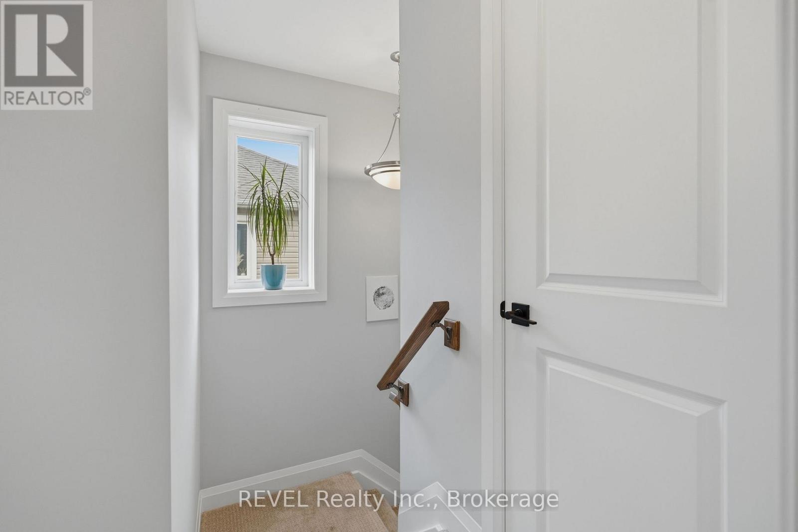 11 Lymburner Street, Pelham, Ontario  L0S 1E6 - Photo 17 - X13634130