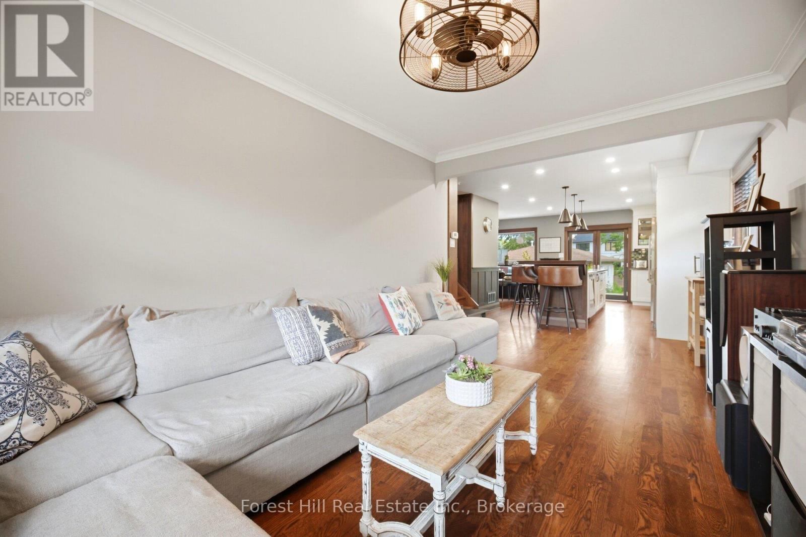 39 Broadview Avenue, Mississauga, Ontario  L5H 2S8 - Photo 7 - W13634022