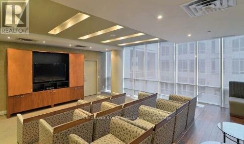 2714 - 763 Bay Street, Toronto, Ontario  M5G 2R3 - Photo 15 - C13634062