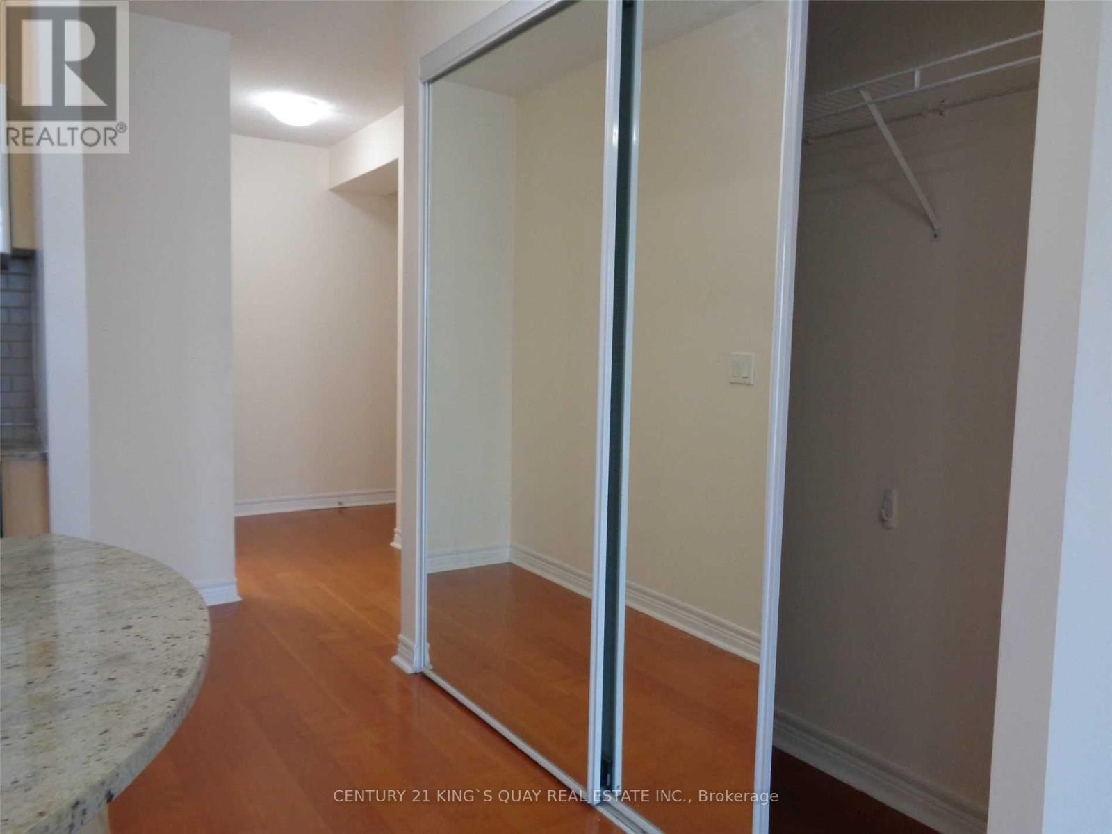 2714 - 763 Bay Street, Toronto, Ontario  M5G 2R3 - Photo 26 - C13634062