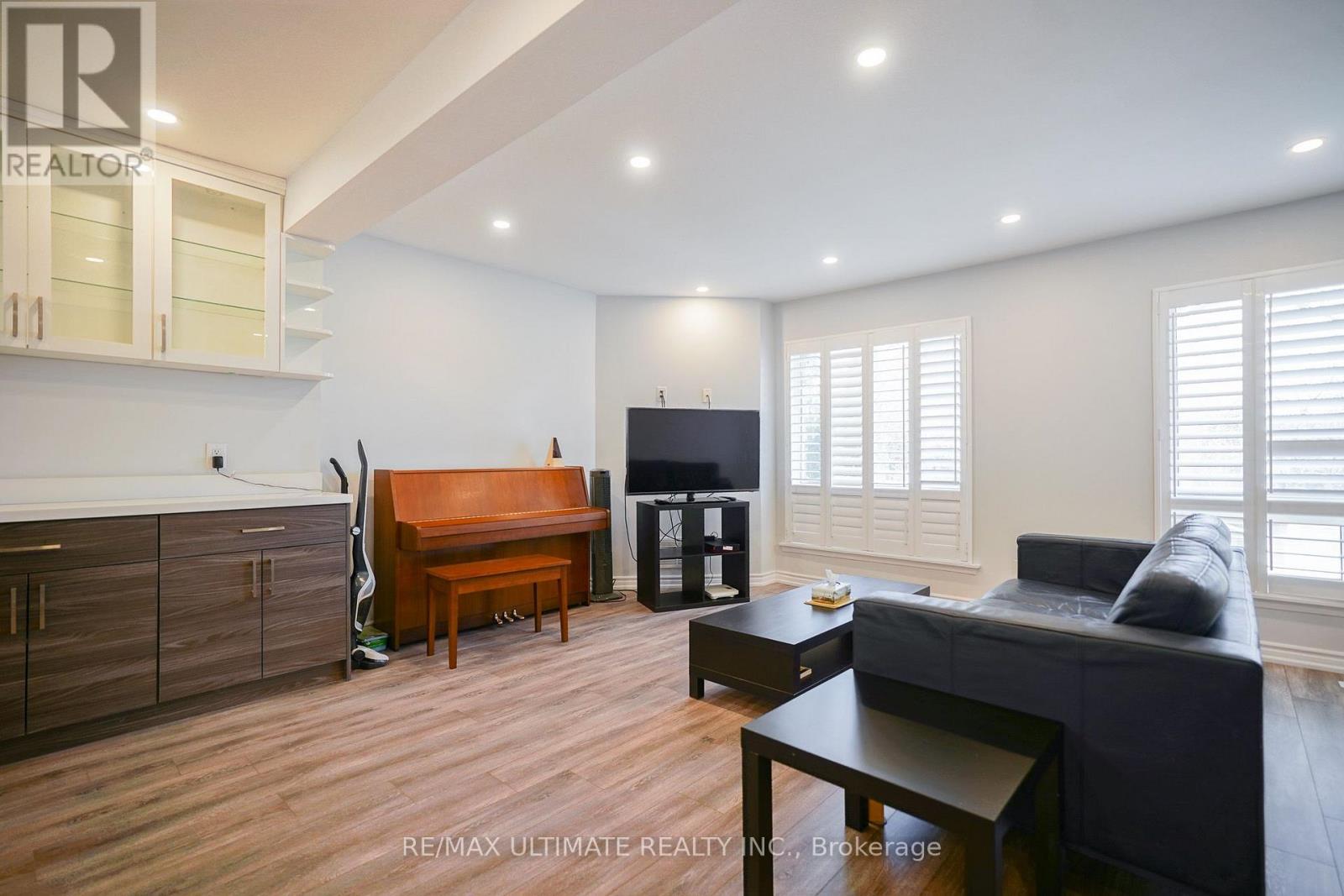 81 Flaming Rose Way, Toronto, Ontario  M2N 5W8 - Photo 12 - C13634088