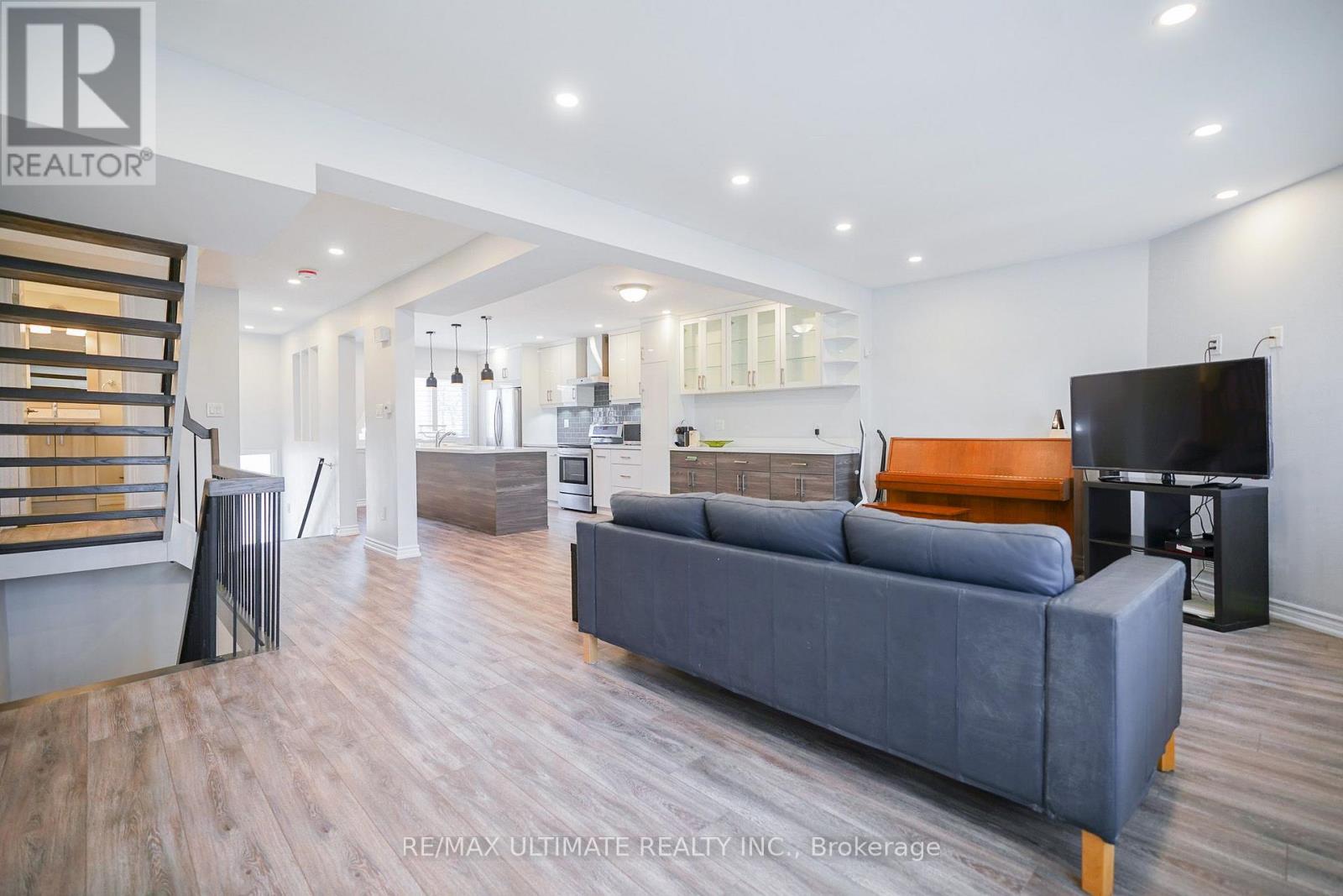 81 Flaming Rose Way, Toronto, Ontario  M2N 5W8 - Photo 16 - C13634088