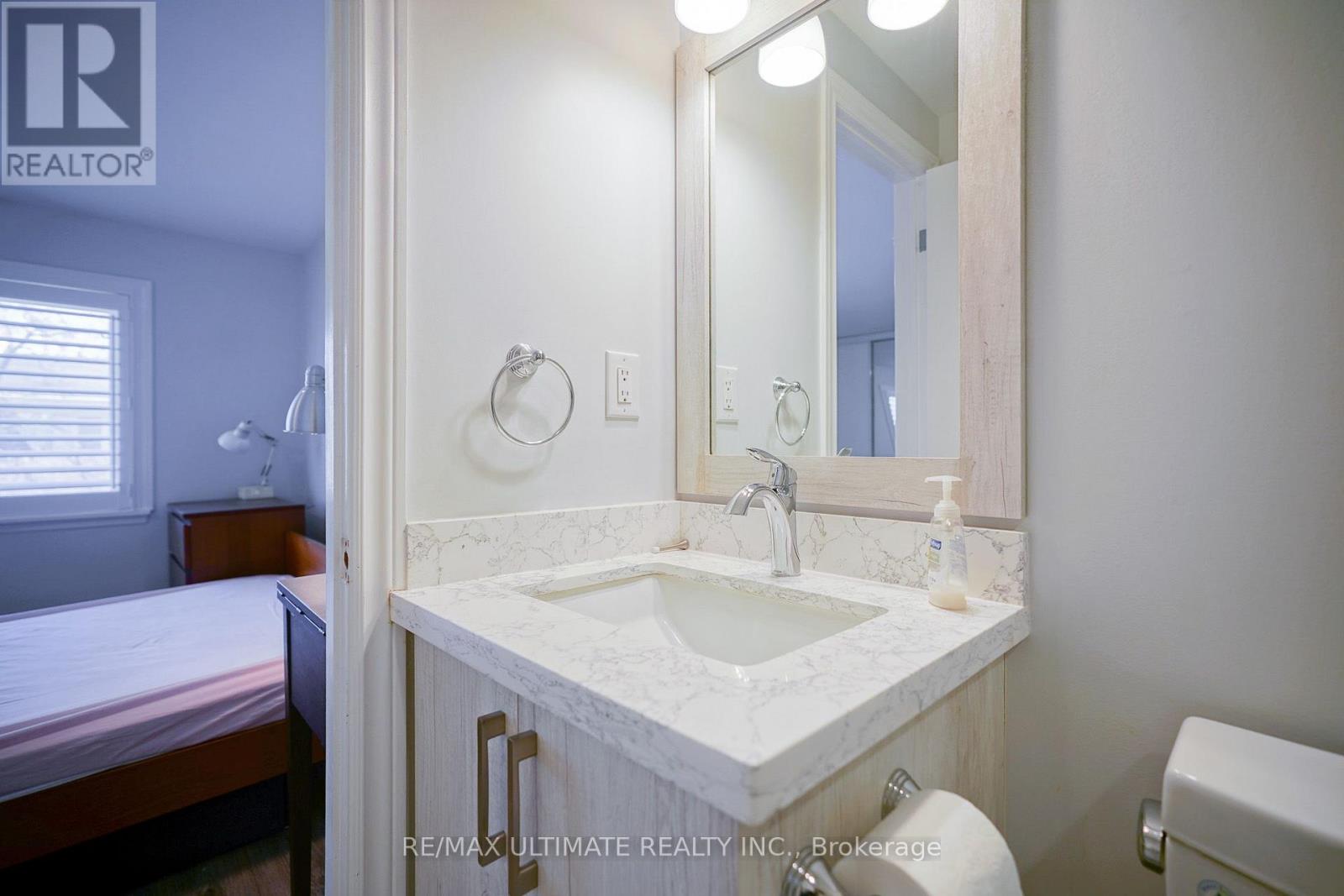 81 Flaming Rose Way, Toronto, Ontario  M2N 5W8 - Photo 32 - C13634088