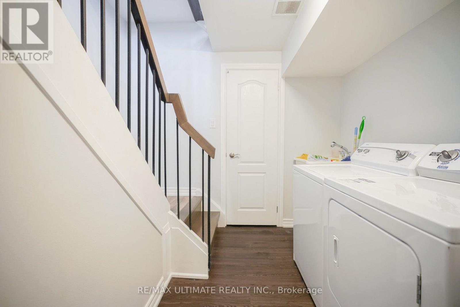 81 Flaming Rose Way, Toronto, Ontario  M2N 5W8 - Photo 38 - C13634088