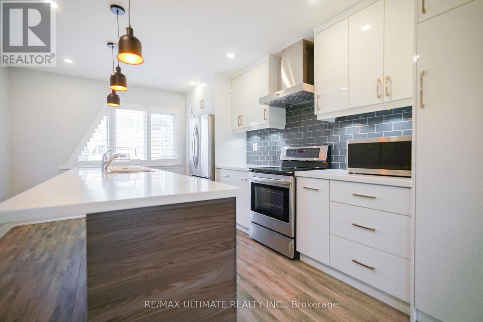 81 Flaming Rose Way, Toronto, Ontario  M2N 5W8 - Photo 6 - C13634088
