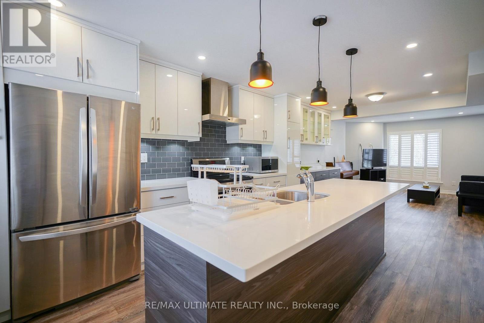 81 Flaming Rose Way, Toronto, Ontario  M2N 5W8 - Photo 8 - C13634088
