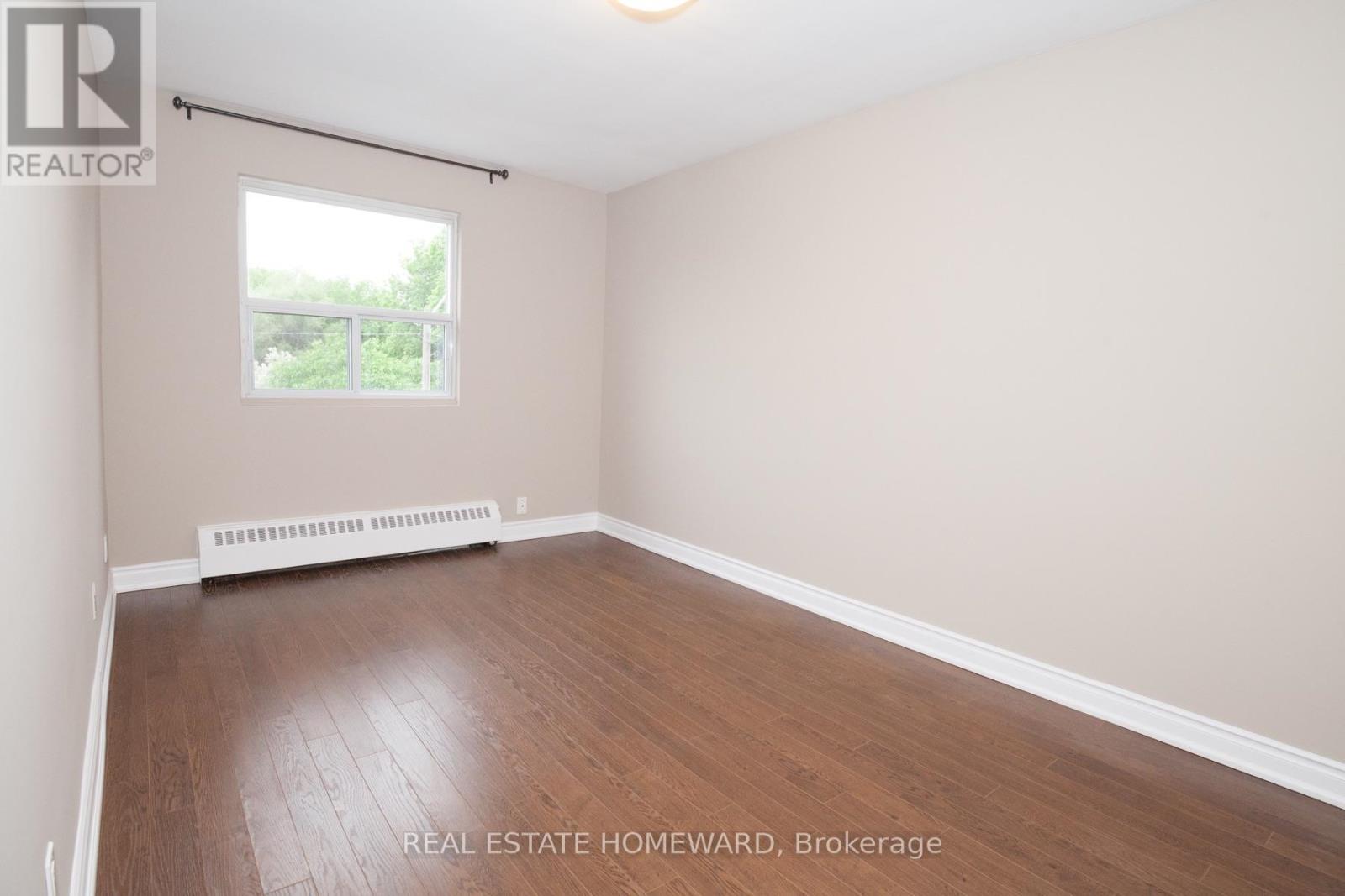 B - 920 Pape Avenue, Toronto, Ontario  M4K 3V2 - Photo 13 - E13634000