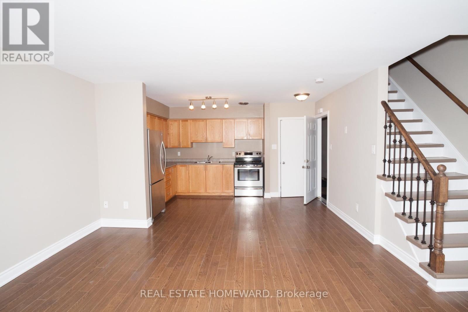 B - 920 Pape Avenue, Toronto, Ontario  M4K 3V2 - Photo 25 - E13634000