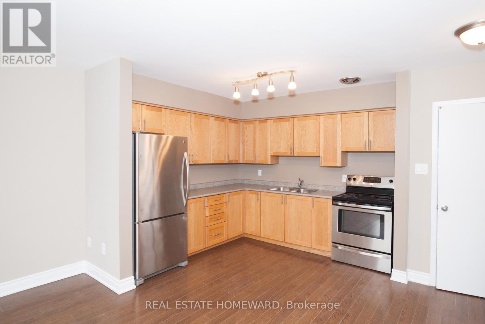 B - 920 Pape Avenue, Toronto, Ontario  M4K 3V2 - Photo 6 - E13634000