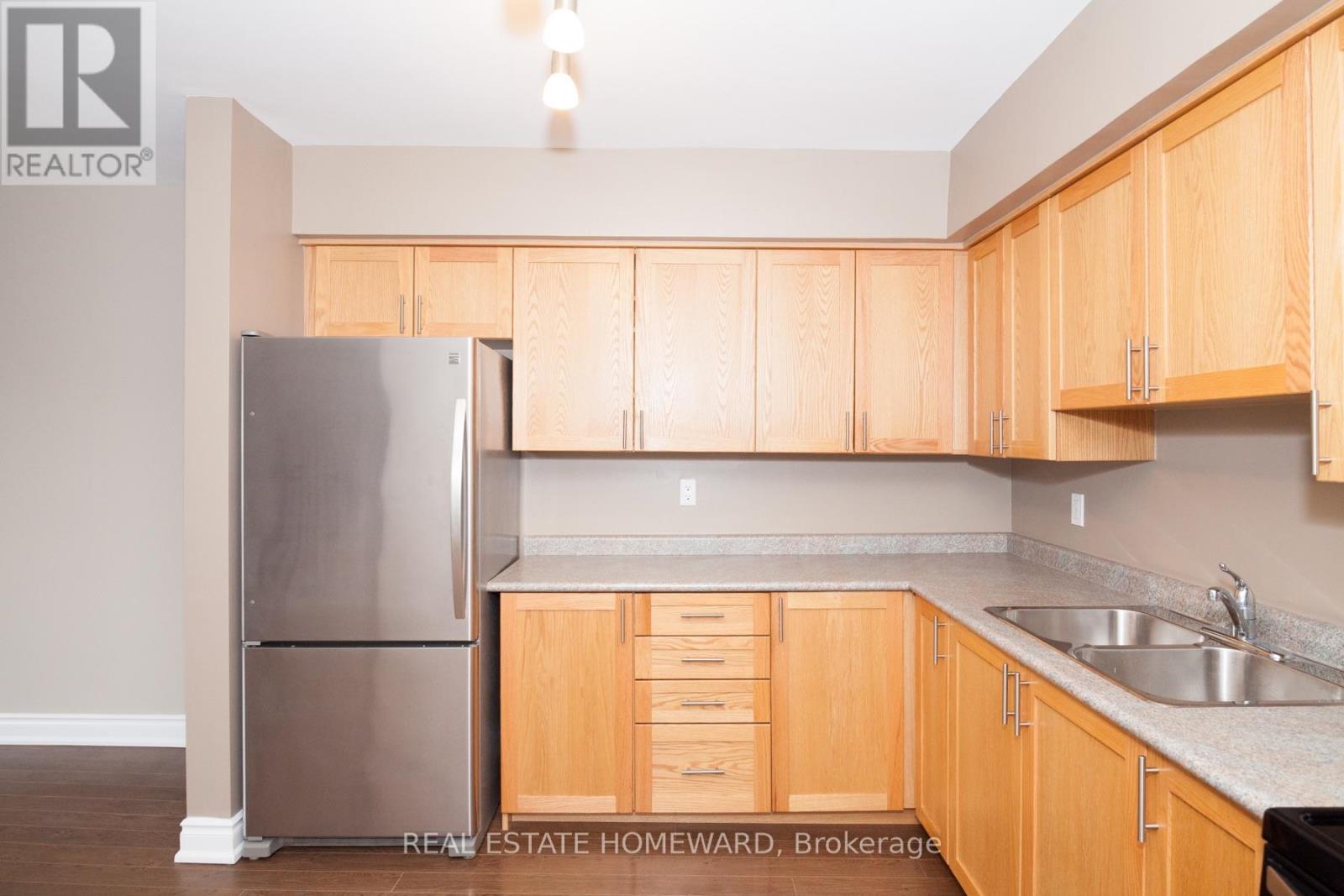 B - 920 Pape Avenue, Toronto, Ontario  M4K 3V2 - Photo 8 - E13634000