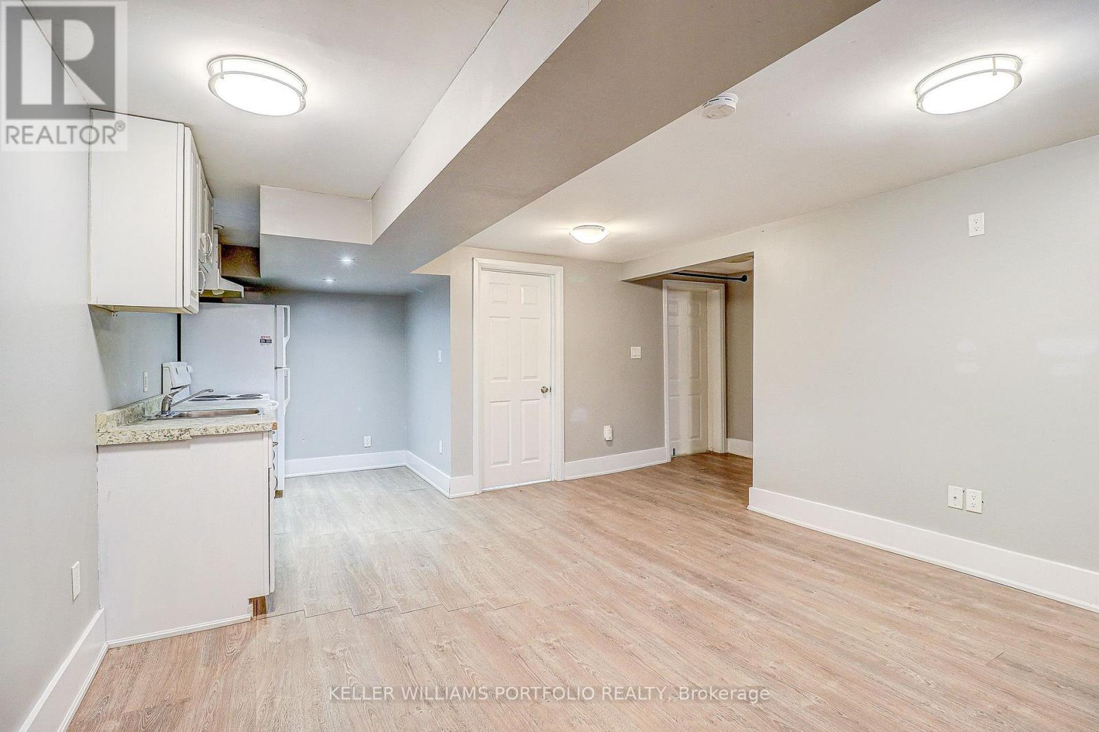Lower Level - 962 Willowdale Avenue, Oshawa, Ontario  L1H 1W4 - Photo 4 - E13634056