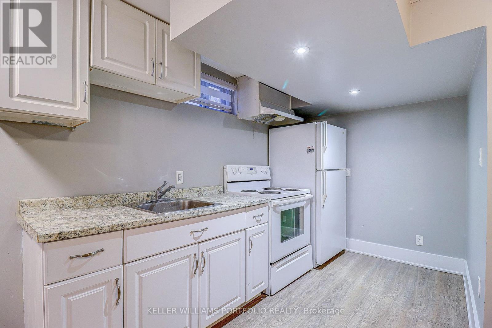 Lower Level - 962 Willowdale Avenue, Oshawa, Ontario  L1H 1W4 - Photo 7 - E13634056
