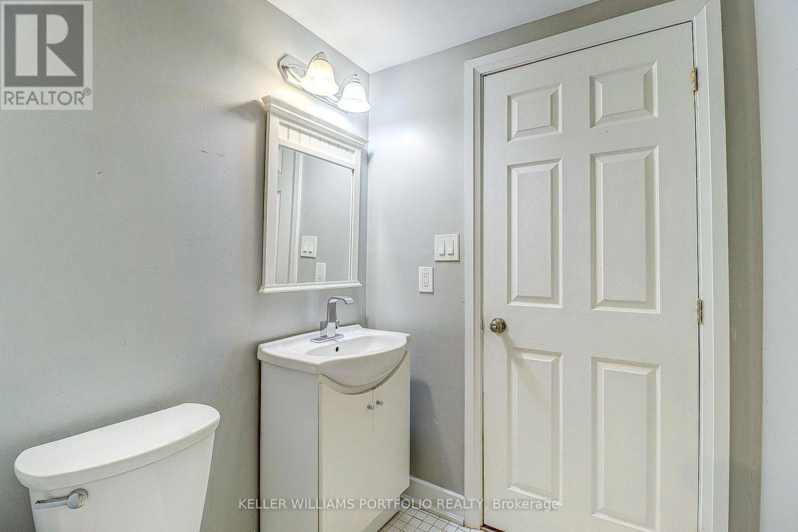 Lower Level - 962 Willowdale Avenue, Oshawa, Ontario  L1H 1W4 - Photo 9 - E13634056