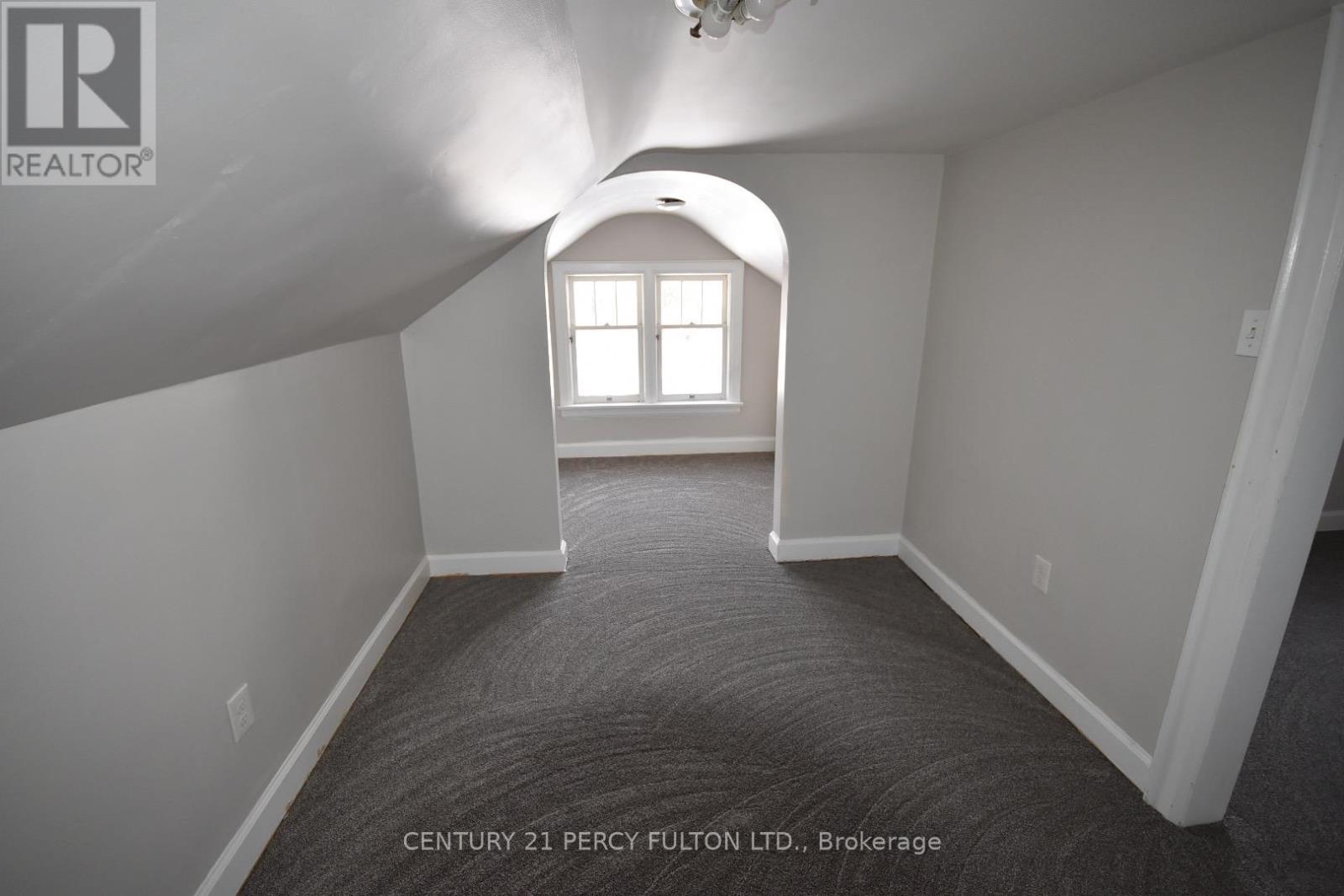 361 Bond Street E, Oshawa, Ontario L1G 1B6 - Photo 8 - E13634098
