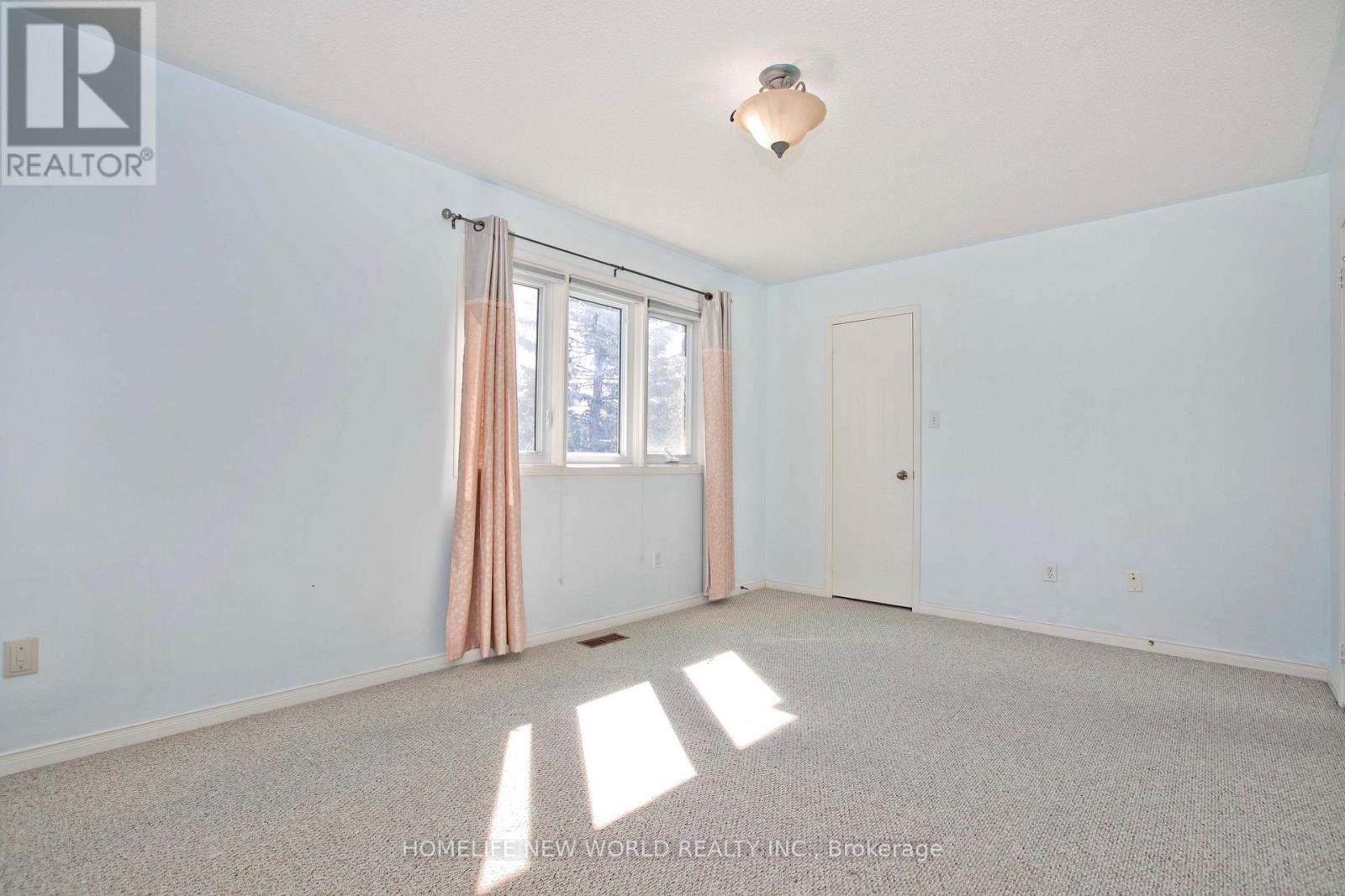 1814 Woodgate Court, Oshawa, Ontario  L1G 7Z1 - Photo 12 - E13634160