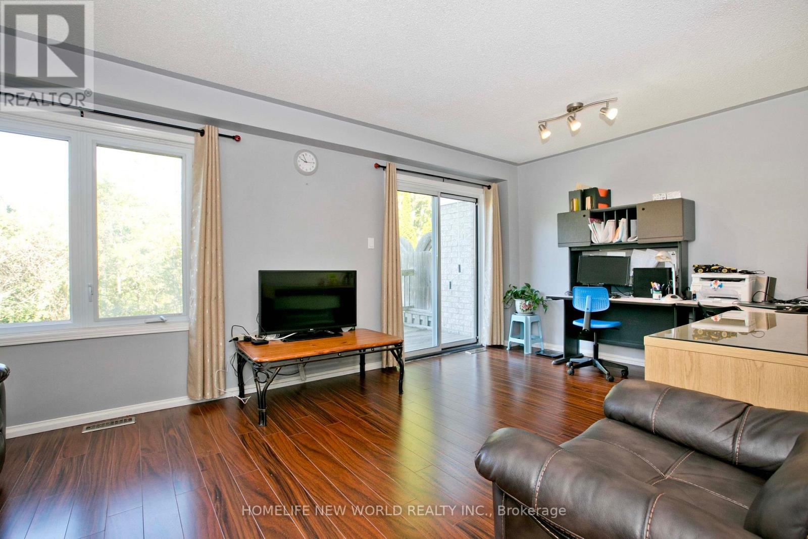 1814 Woodgate Court, Oshawa, Ontario  L1G 7Z1 - Photo 5 - E13634160