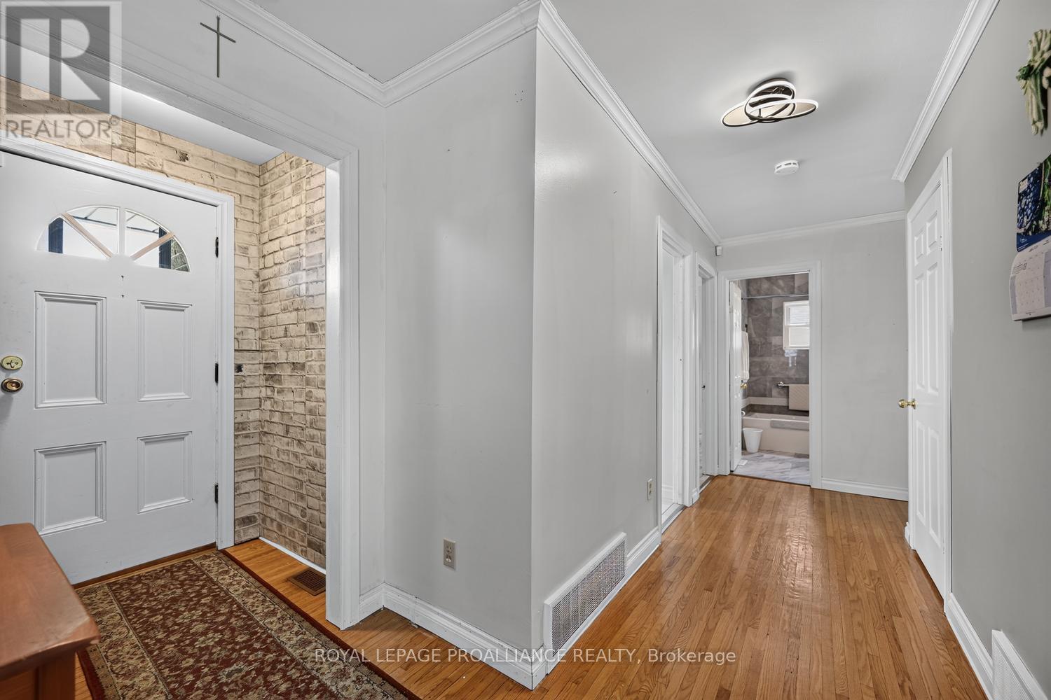 40 Aldershot Avenue, Brockville, Ontario  K6V 2P8 - Photo 3 - X13634158