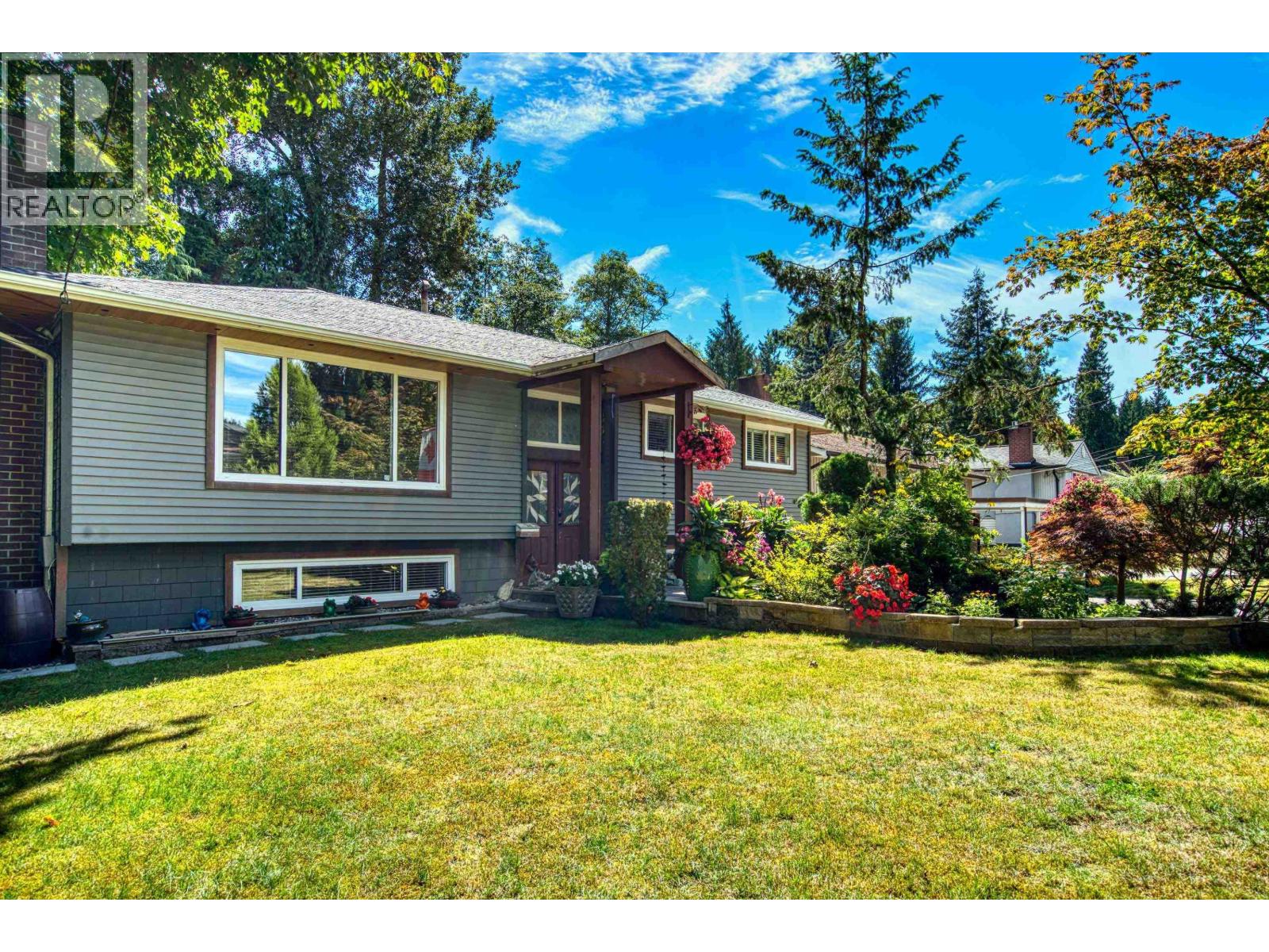 517 AILSA AVENUE, Port Moody, British Columbia