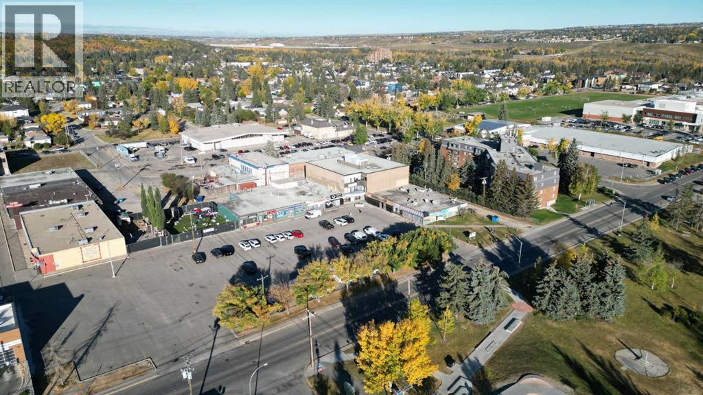 320B, 68, 7930 Bowness Road NW, calgary, Alberta