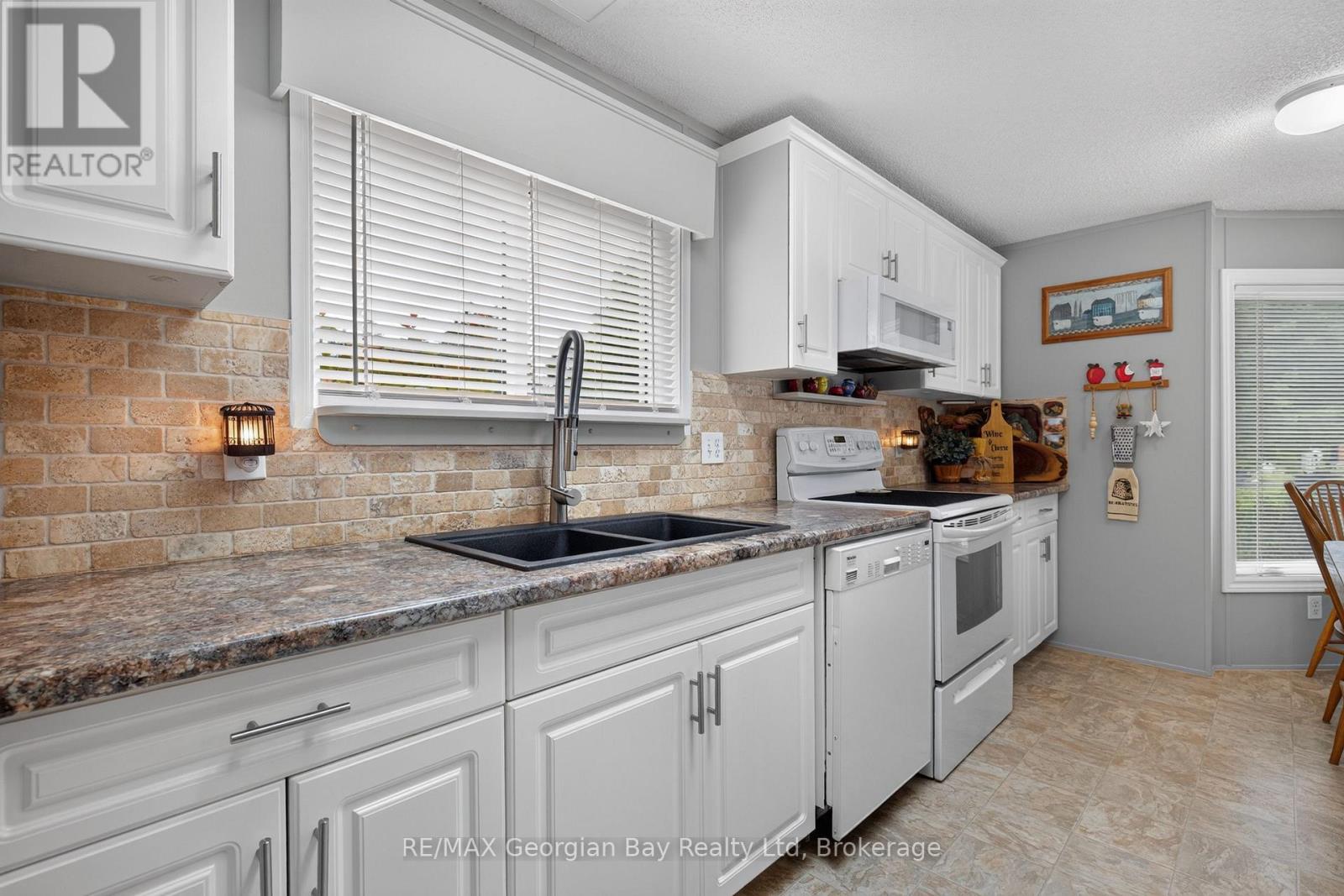 27 Scottsdale - 5411 Elliott Side Road, Tay, Ontario  L4R 4K3 - Photo 7 - S13634044
