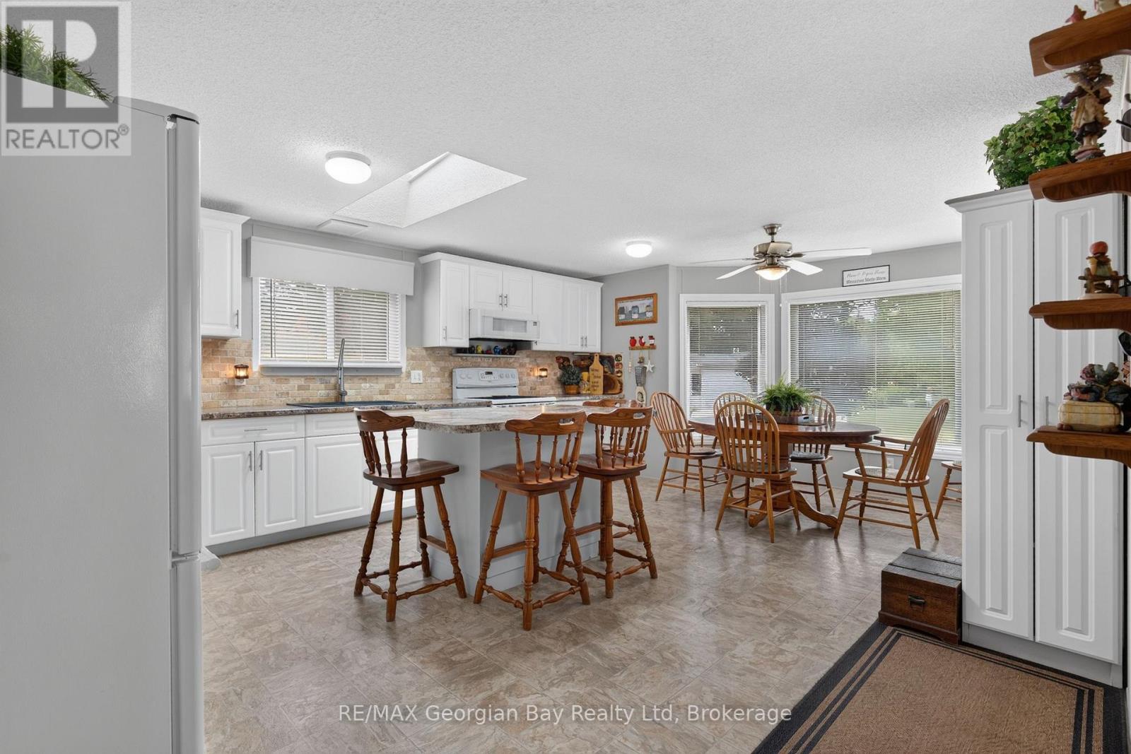 27 Scottsdale - 5411 Elliott Side Road, Tay, Ontario  L4R 4K3 - Photo 8 - S13634044
