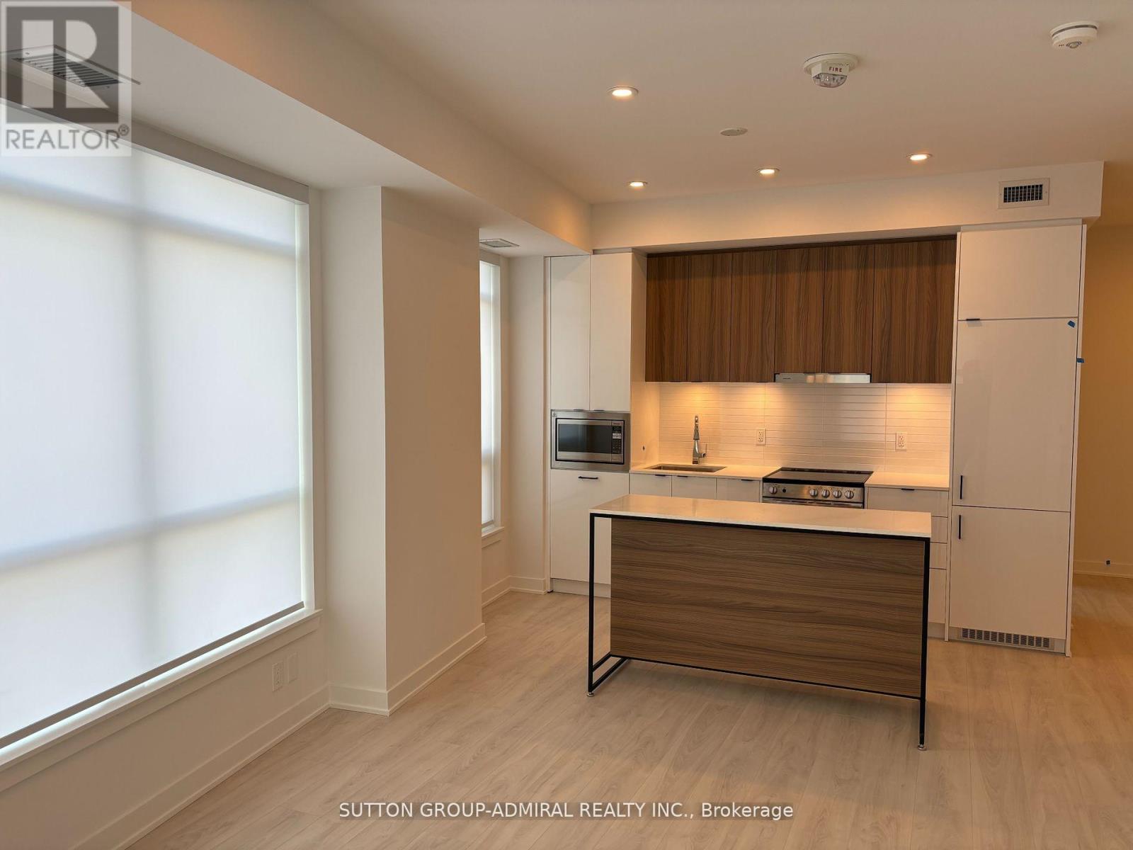 A1505 - 30 Upper Mall Way, Vaughan, Ontario  L4J 0L7 - Photo 4 - N13633958