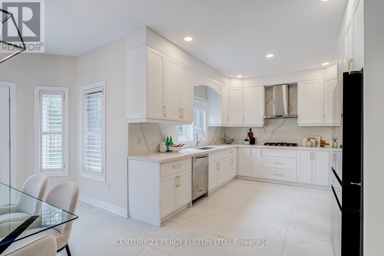 118 Village Gate Drive, Markham, Ontario  L6C 1W5 - Photo 20 - N13634100