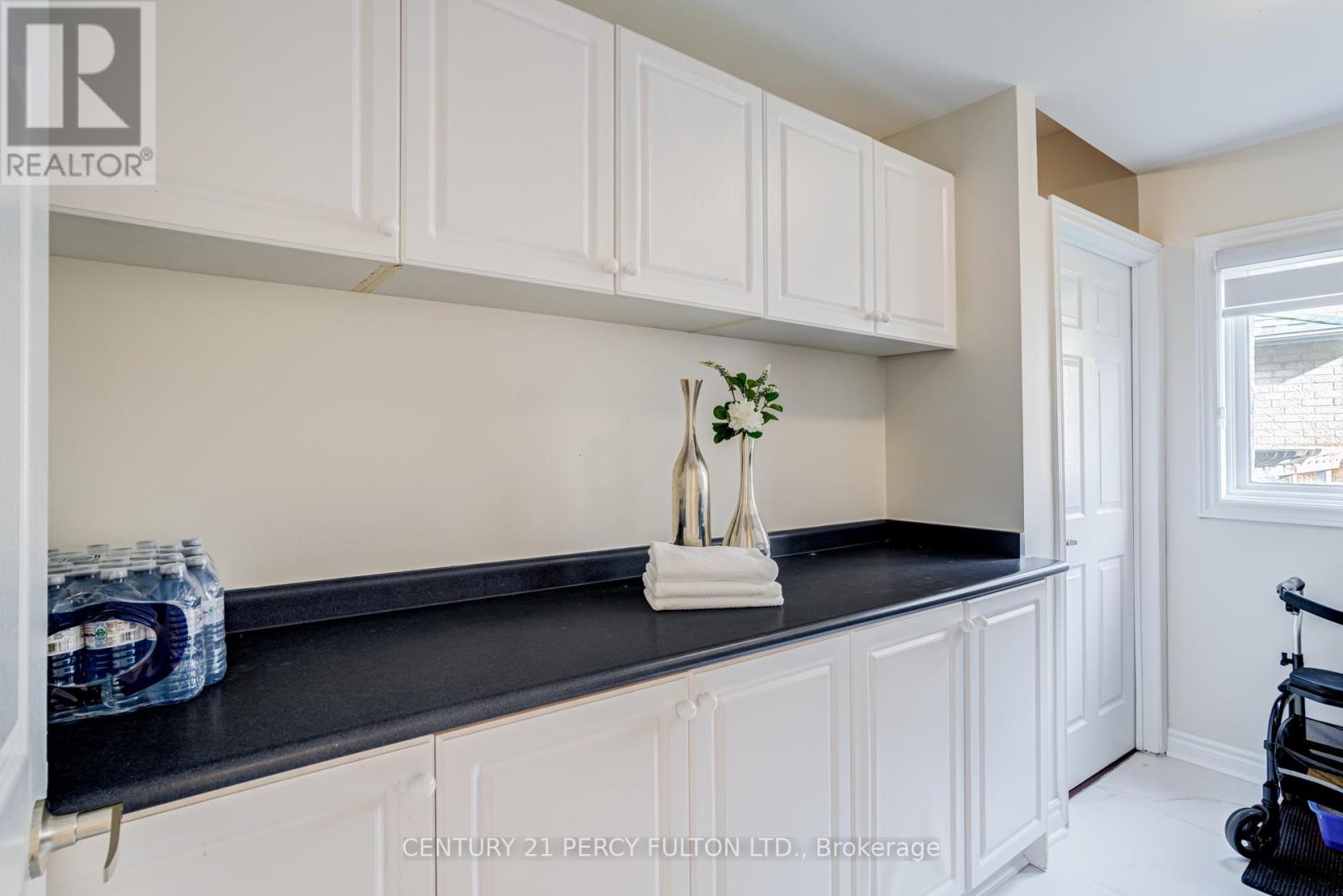 118 Village Gate Drive, Markham, Ontario  L6C 1W5 - Photo 27 - N13634100