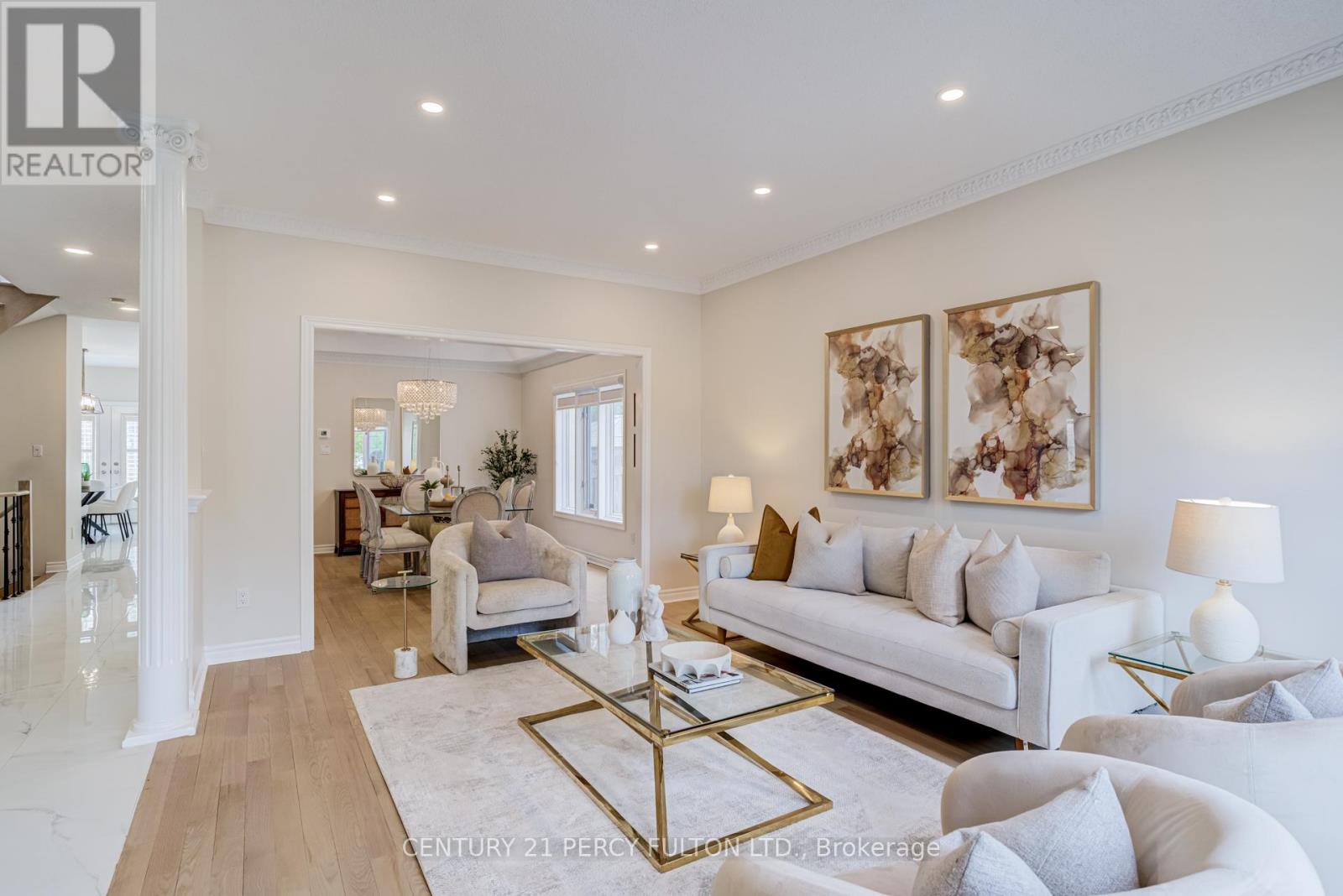 118 Village Gate Drive, Markham, Ontario  L6C 1W5 - Photo 6 - N13634100