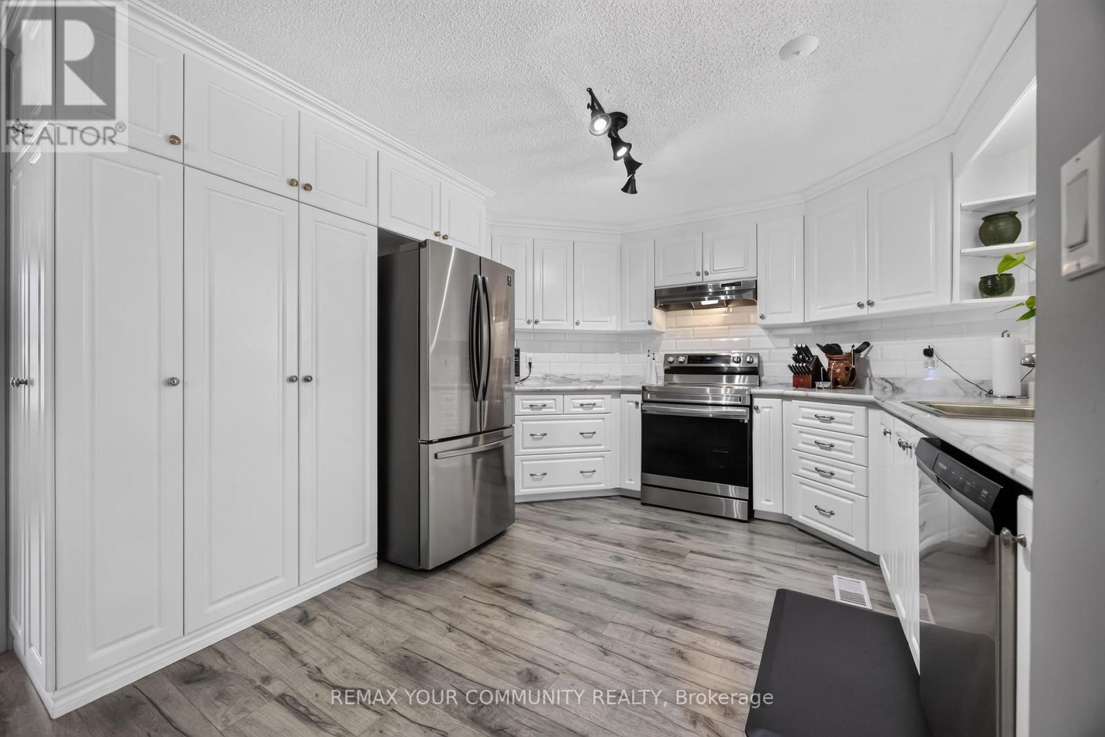 17 Kelsey Crescent, Georgina, Ontario  L0E 1R0 - Photo 12 - N13634168