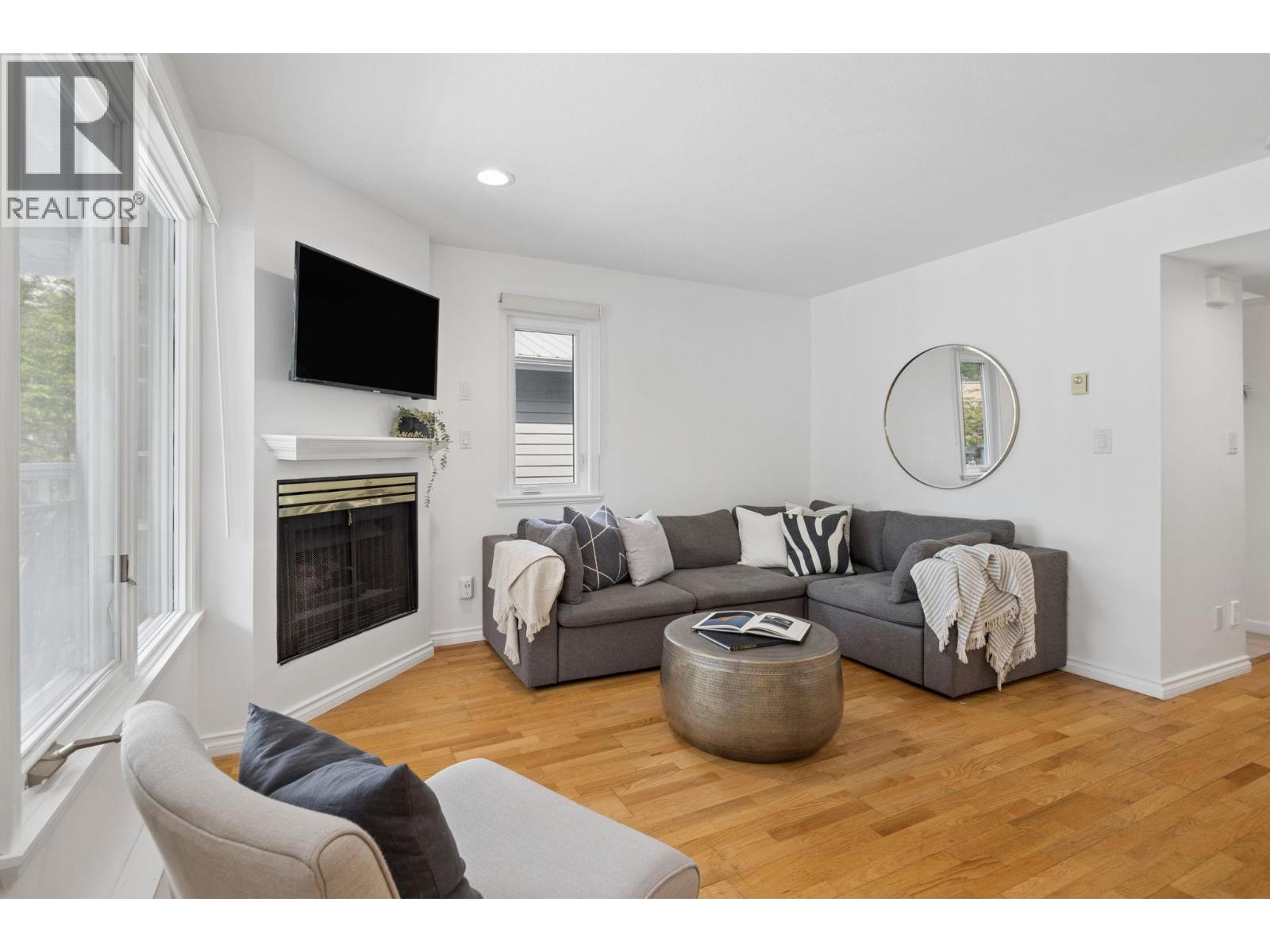 207 1518 Bowser Avenue, North Vancouver, British Columbia  V7P 2Y3 - Photo 10 - R3138863