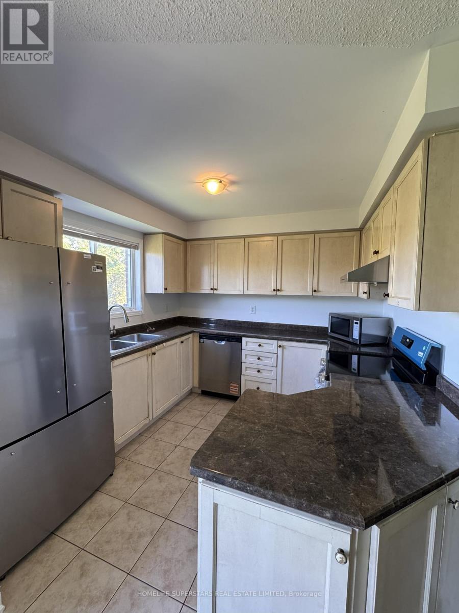 93 Mare Crescent, Toronto, Ontario  M9W 7E5 - Photo 2 - W13634042