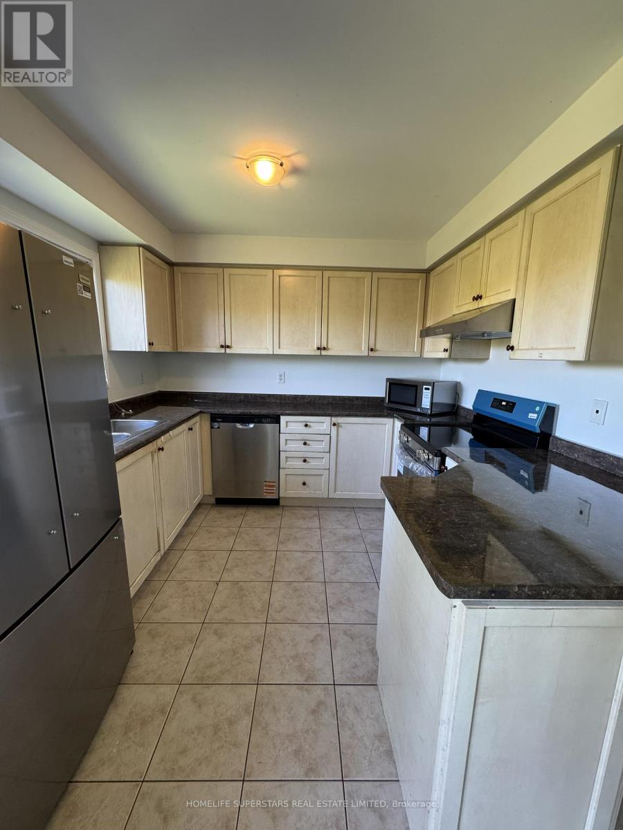 93 Mare Crescent, Toronto, Ontario  M9W 7E5 - Photo 3 - W13634042