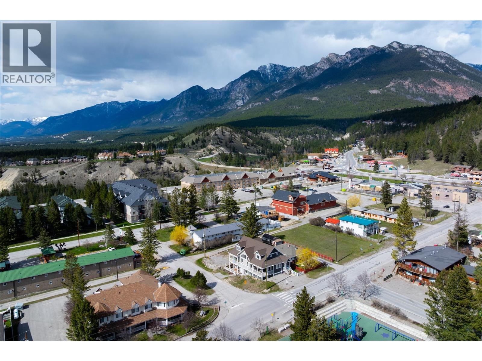 4867 St Joseph Street, Radium Hot Springs, British Columbia  V0A 1M0 - Photo 4 - 10395834