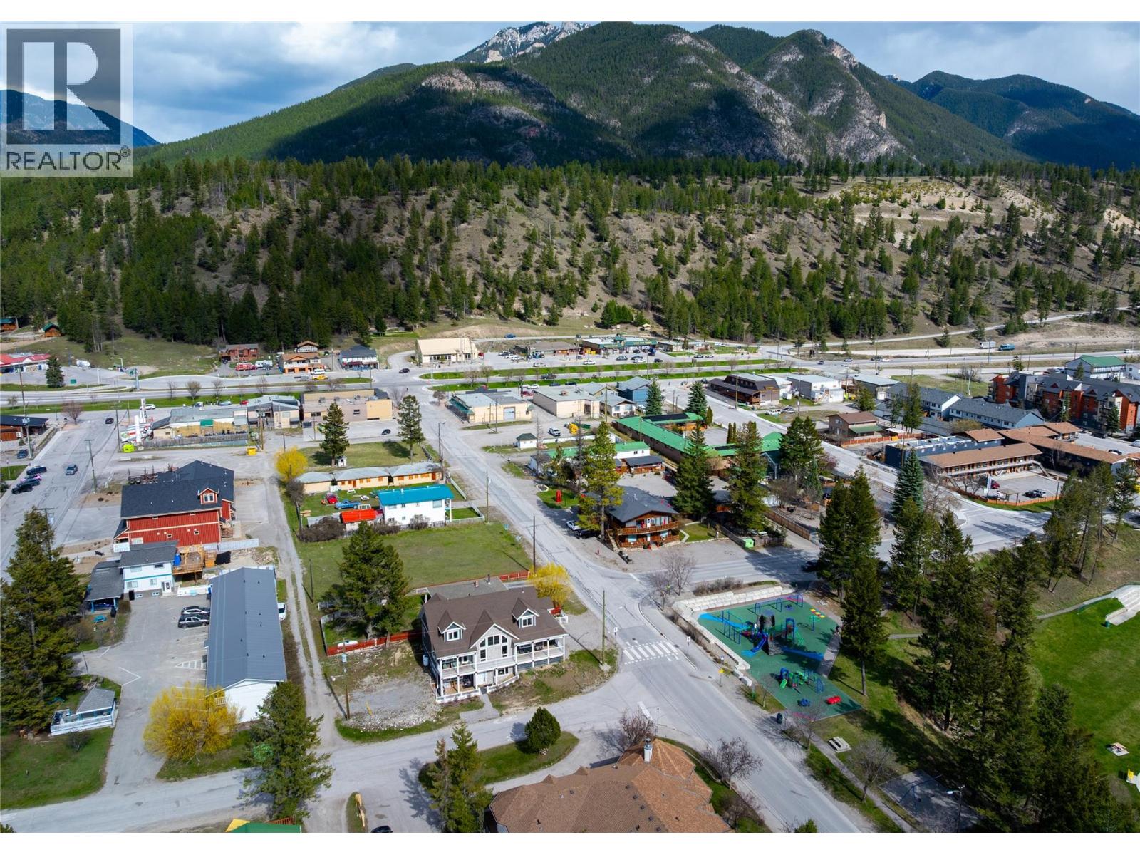 4867 St Joseph Street, Radium Hot Springs, British Columbia  V0A 1M0 - Photo 6 - 10395834