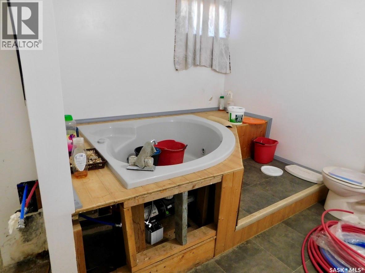 40 Edouard Beaupre Street, Willow Bunch, Saskatchewan  S0H 4K0 - Photo 25 - SK044430