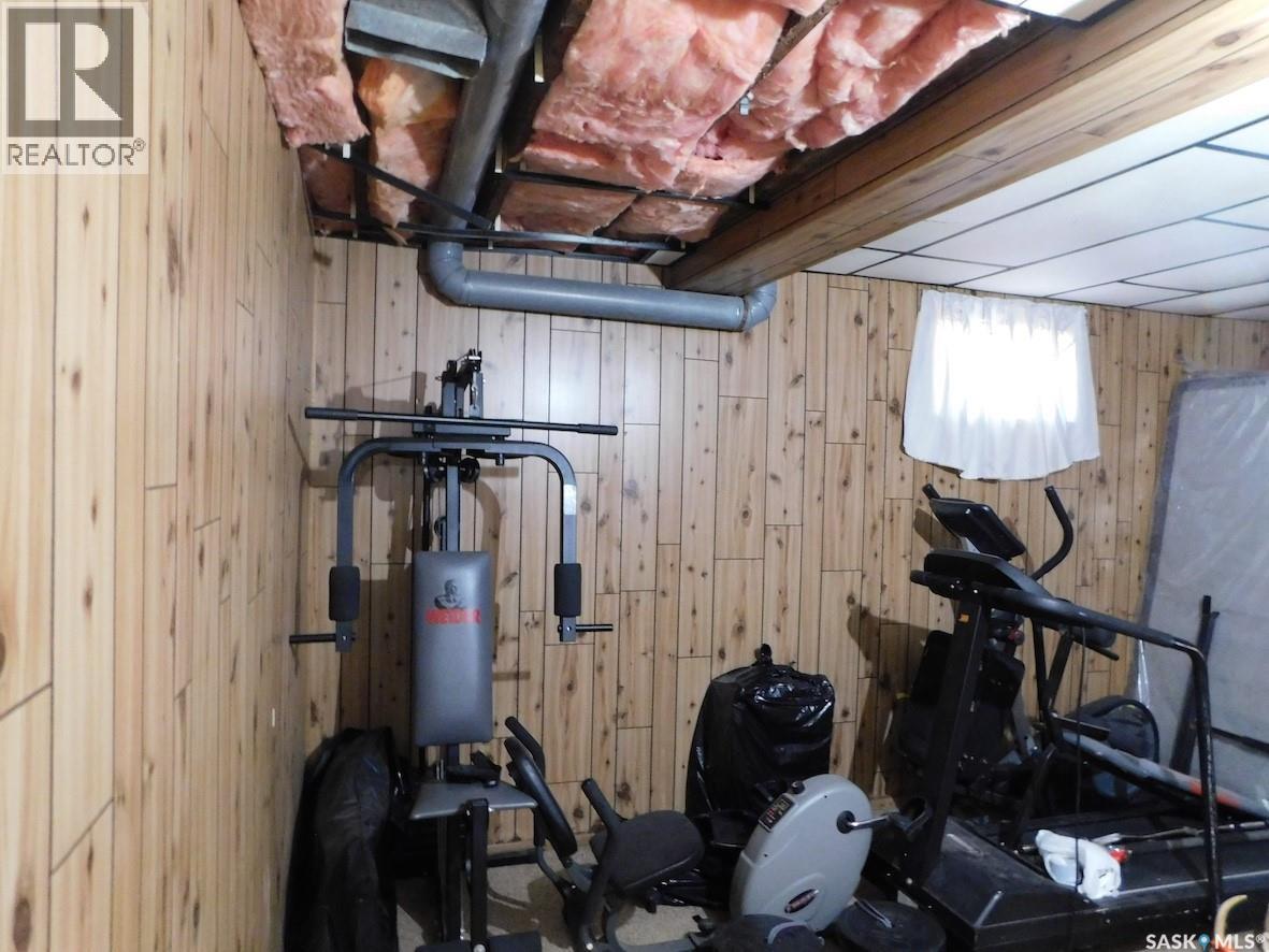 40 Edouard Beaupre Street, Willow Bunch, Saskatchewan  S0H 4K0 - Photo 27 - SK044430