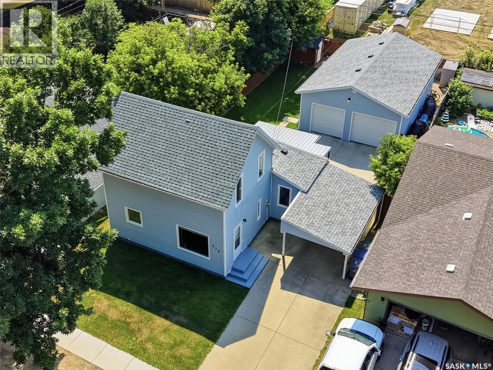 316 1st STREET E, langham, Saskatchewan