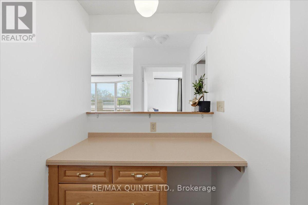 201 - 344 Front Street, Belleville, Ontario  K8N 5M4 - Photo 15 - X13634306