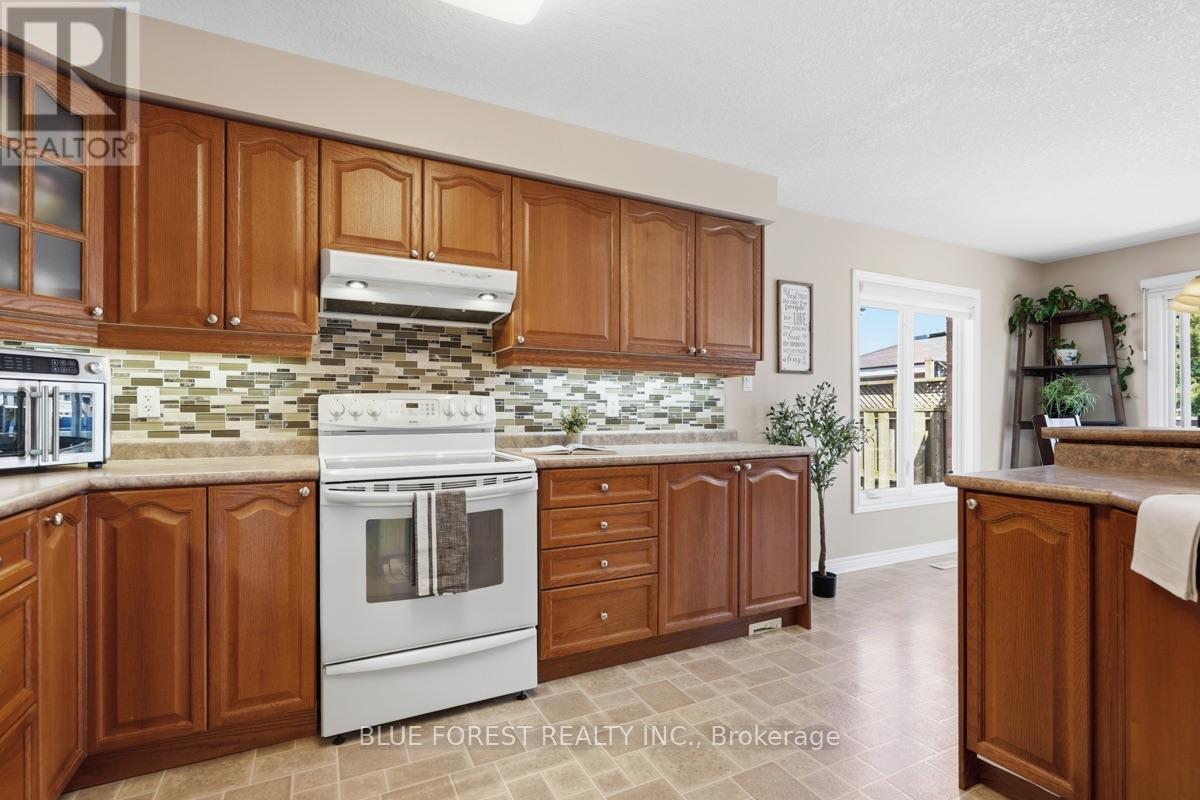 1506 Chelton Place, London South, Ontario  N6M 1M2 - Photo 18 - X13634190