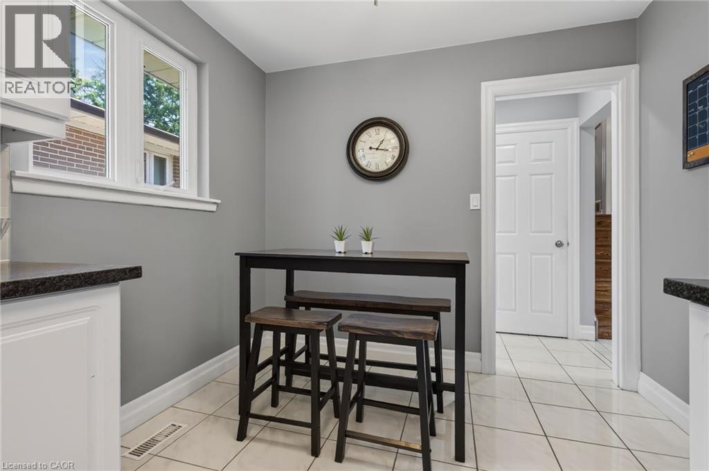 1172 Chada Avenue, Mississauga, Ontario  L5C 1P9 - Photo 19 - 40847861